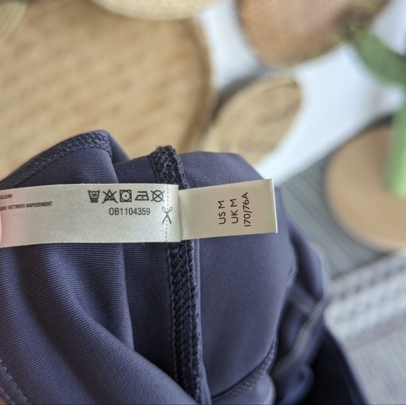 Free People Medium FP Movement You're A Peach Leggings Blue Stretchy Athletic - Picture 15 of 15